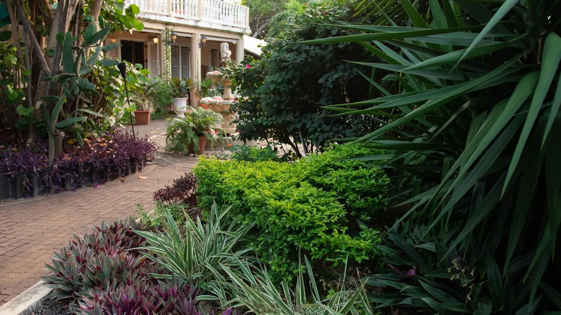 Holiday home Landhuis Vredenberg Villa Willemstad